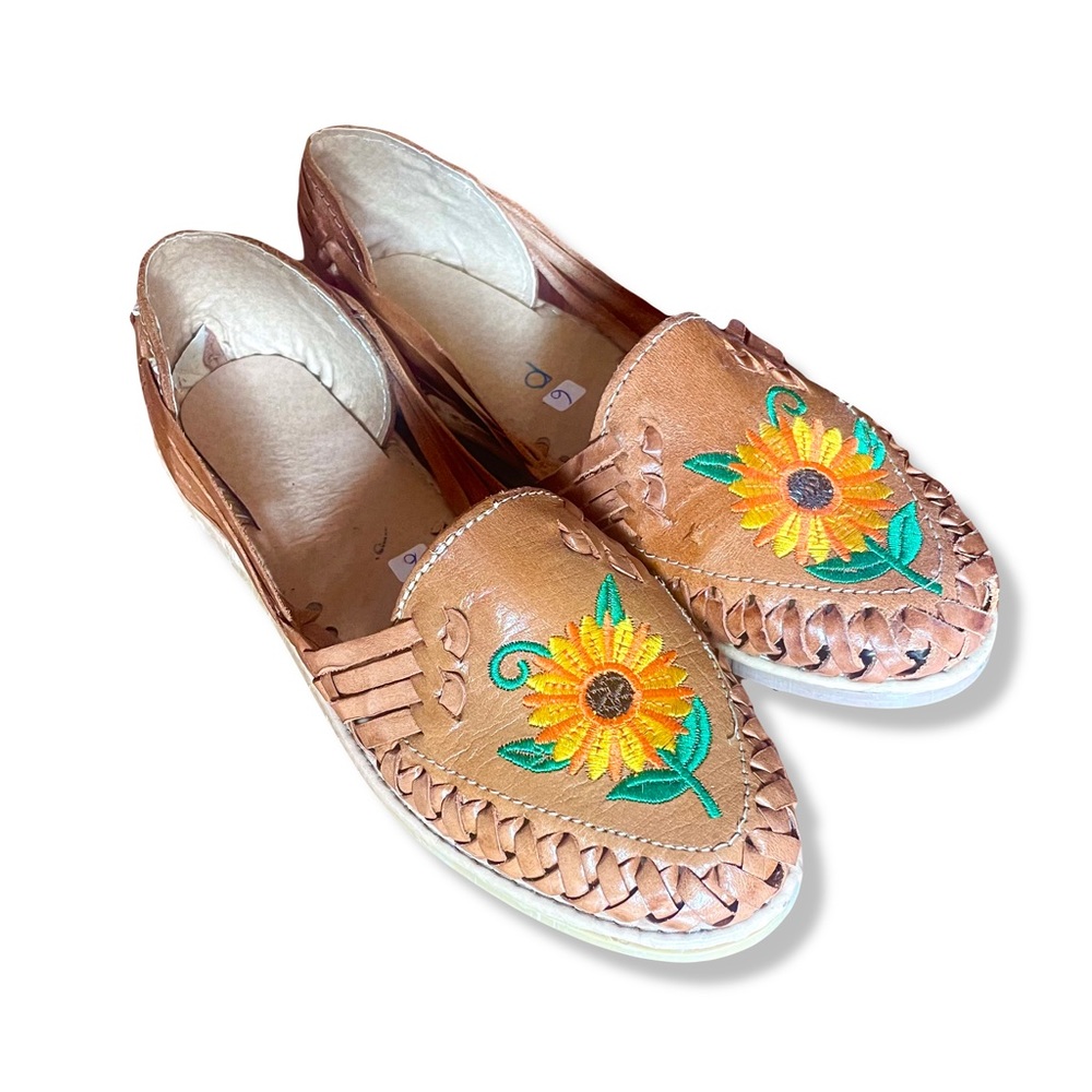 Mexican Leather Huaraches with Sunflower Embroidery - Picture 3 of 6